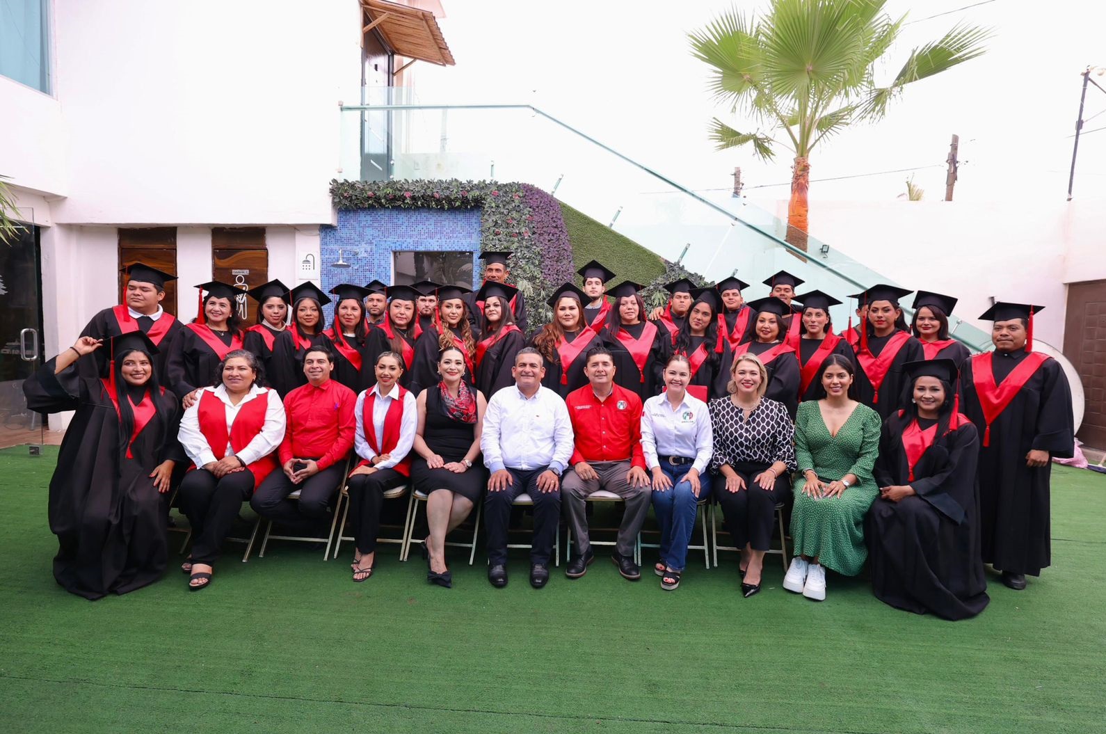 PRI Sinaloa celebra la graduación de la primera generación del programa Prepa PRI en Navolato.