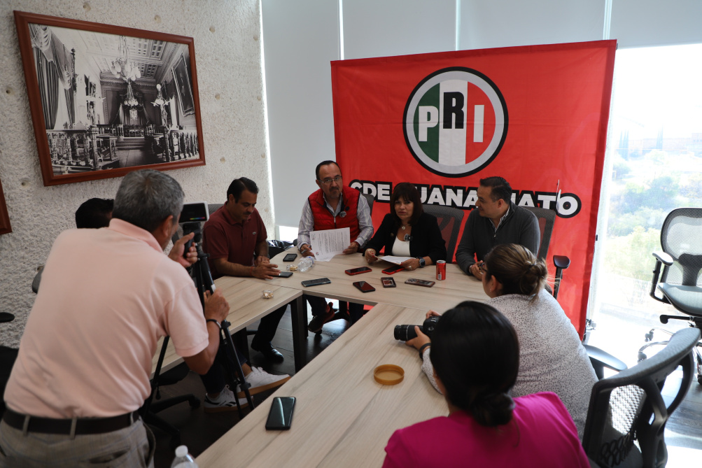 MORENA REPRIME MANIFESTACIONES EN SU CONTRA: PRI