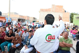 SE COMPROMETE CARLOS PEÑA A GESTIONAR PUENTE SOBRE CRUCE DEL TREN EN LA ESTACIÓN, CALERA