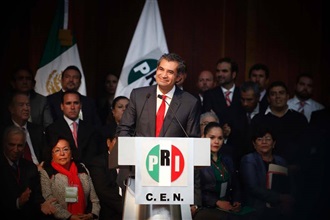 RINDIÓ PROTESTA ENRIQUE OCHOA COMO PRESIDENTE SUSTITUTO DEL CEN