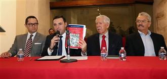 PRESENTA ELISEO MENDOZA BERRUETO  EL LIBRO HISTORIAS DISPARES