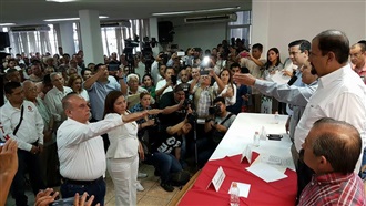 EN UN MARCO DE UNIDAD TOMA PROTESTA NUEVA DIRIGENCIA DEL PRI EN NAYARIT