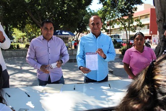 PRIISTAS VAN EN UNIDAD A CONSULTA NACIONAL POR DESARROLLO DEL ESTADO CON EL TREN TRANSÍSTMICO