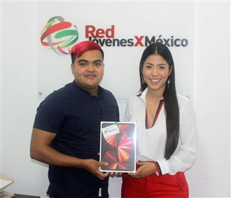 ENTREGAN IPAD PRO AL GANADOR DEL GIVEAWAY DE LA RED DE JÓVENES X MÉXICO SINALOA