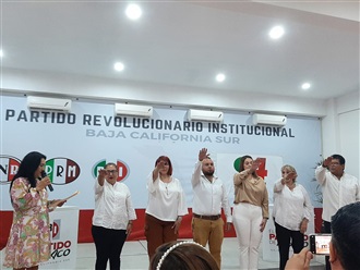 LUPITA LEÓN LUCERO TOMÓ PROTESTA A LOS NUEVOS INTEGRANTES DEL GABINETE DE TRABAJO DEL COMITÉ MUNICIPAL DEL...