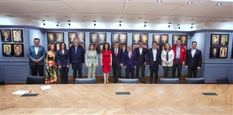 ALEJANDRO MORENO DA LA BIENVENIDA A LA SENADORA NANCY DE LA SIERRA A LA BANCADA DEL PRI