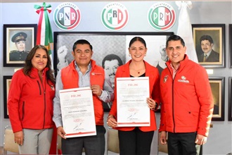 PROTESTAN NUEVOS DIRIGENTES DEL PRI.MX Y DE LA UR ESTATAL