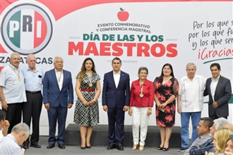 RECONOCE EL PRI A EXSECRETARIOS DE EDUCACIÓN Y FESTEJA A MAESTRAS Y MAESTROS
