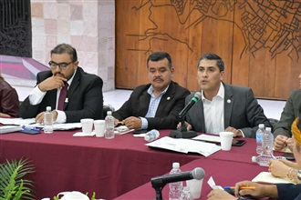 GONZÁLEZ ROMO NO AYUDA AL GOBERNADOR, NO SABE, NO QUIERE O NO PUEDE. ESTÁ DESESPERADO: CARLOS PEÑA