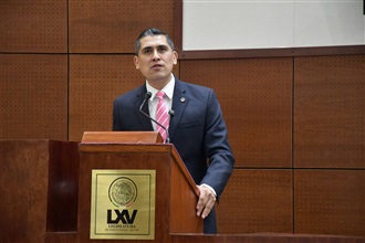 URGE CARLOS PEÑA A DIPUTADOS LEGISLAR EN APOYO REAL POR LAS MUJERES CON CÁNCER