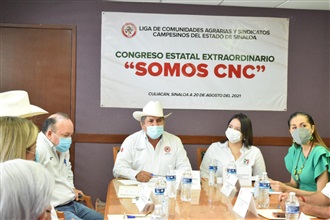 Ratificamos el compromiso con los campesinos de Sinaloa y México, reconocimiento total a nuestra organizac... width=